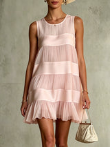 Carla | Vestido corto patchwork rosa claro en capas de chiffon plisado y satinado