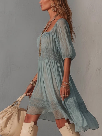Lorena | Vestito midi blu in pizzo plissettato