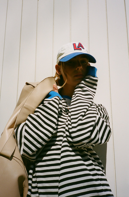 Dora | Suéter oversize de rayas con carácter