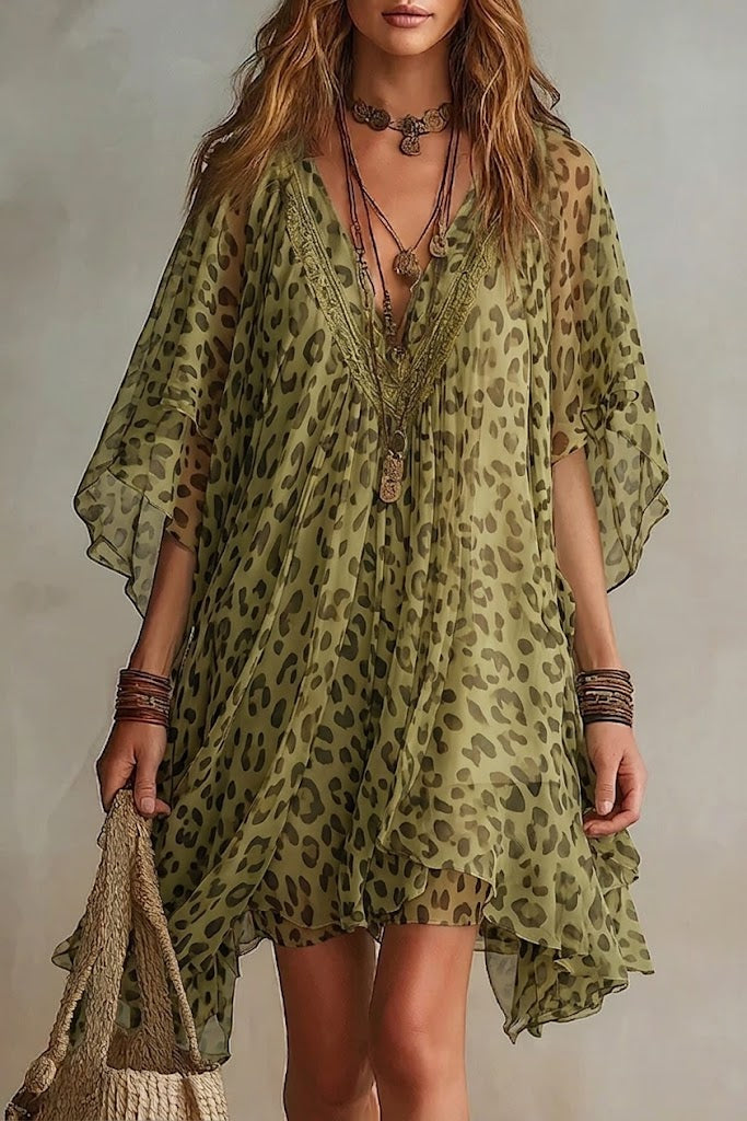 Tiziana - Vestito in chiffon con stampa leopardata, dal taglio ampio e fluido, scollo a V