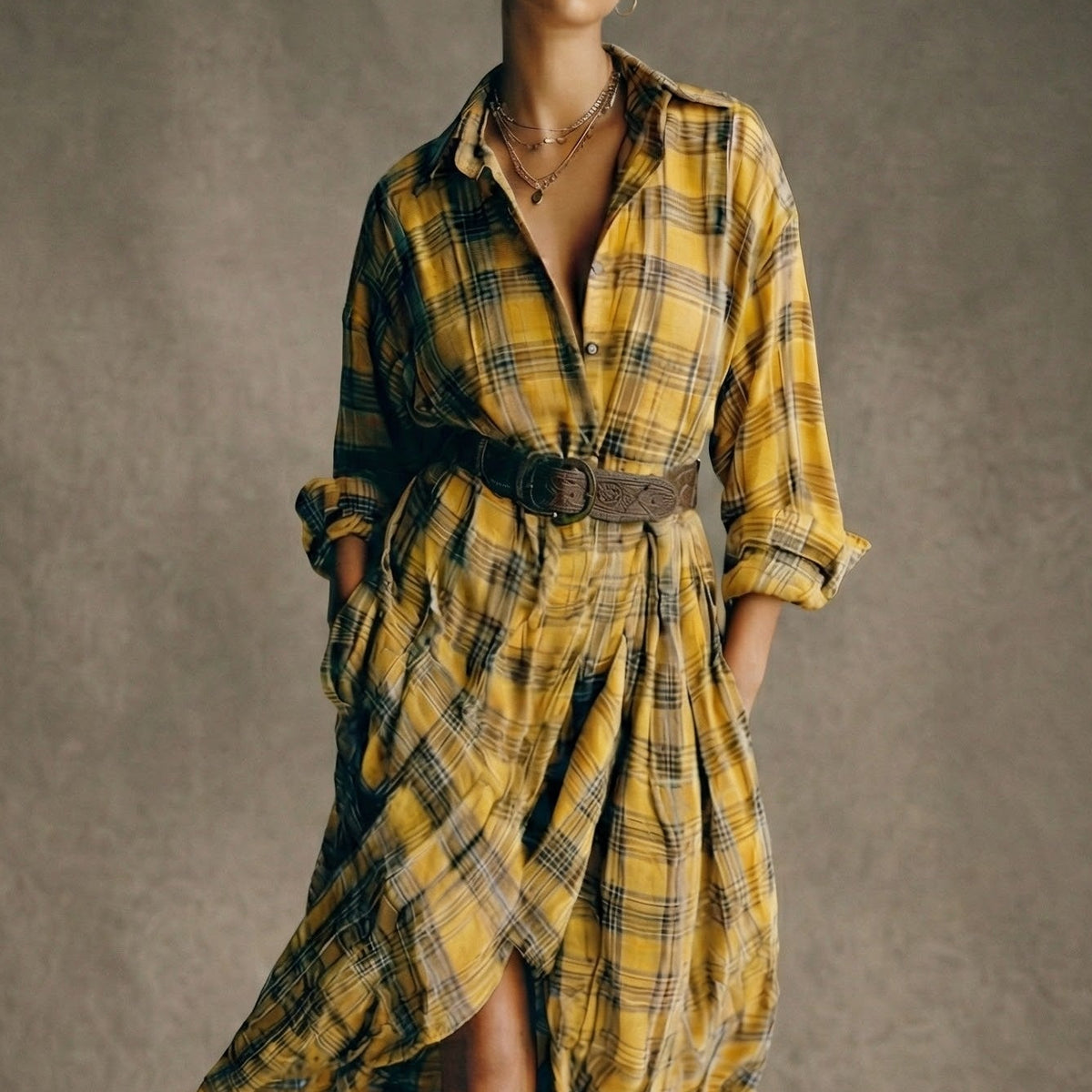 Abril | Vestido camisero a cuadros con cinturón