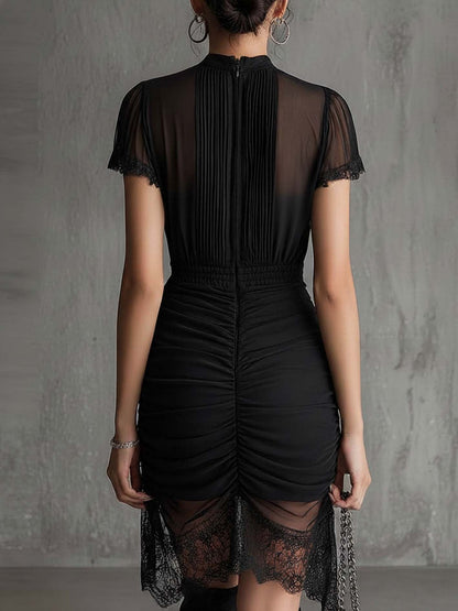 Lucrezia - Vestito mini nero in chiffon plissettato in vita, con bordo in pizzo