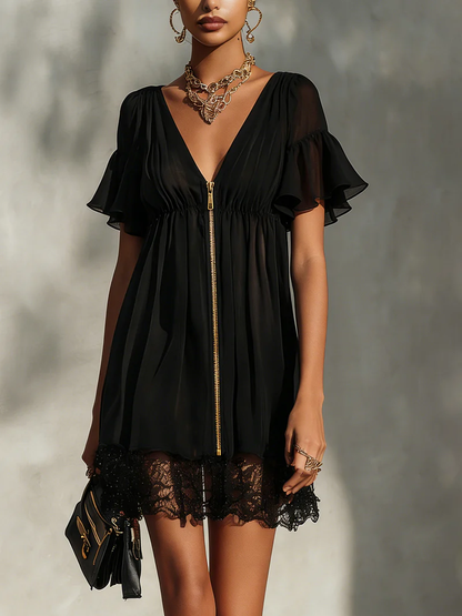 Alessia | Vestito mini nero con zip, scollo a V, rifinito in pizzo e con balze