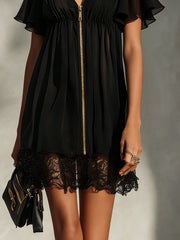 Alessia | Vestito mini nero con zip, scollo a V, rifinito in pizzo e con balze