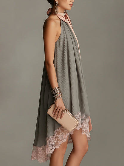 Natalia - Vestido mini gris de satén con cuello halter, lazo y ribete de encaje