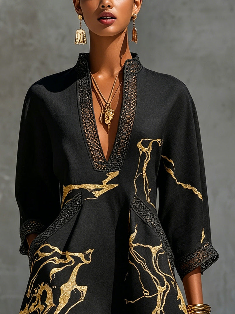 Elvira | Vestido corto estampado en negro y dorado con escote en V y encaje de crochet